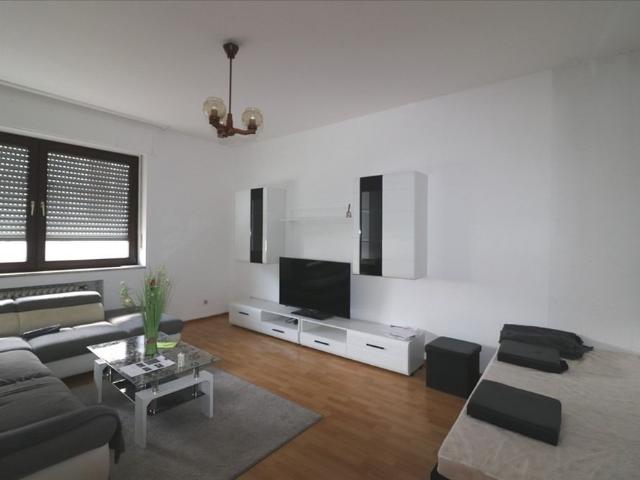 ERGDGESCHOSS MIT BALKON * 2 ZI Whg. im Zweifamilienhaus, DU Rheinhausen/Bergheim