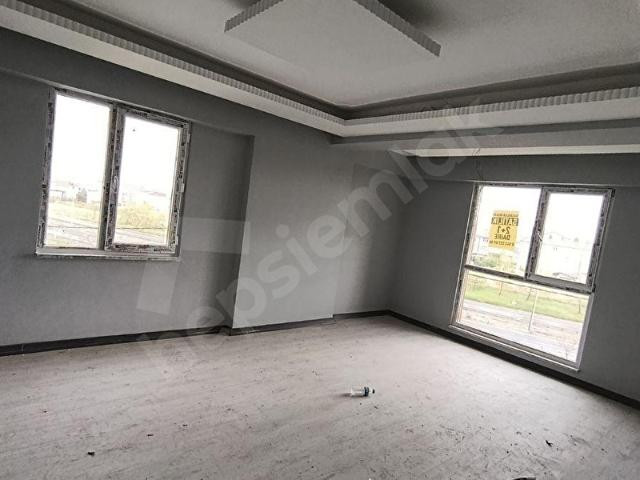 ERGENE CUMHURİYET MAH 2+1 SIFIR OTABANA CEPHE SATILIK DAİRE