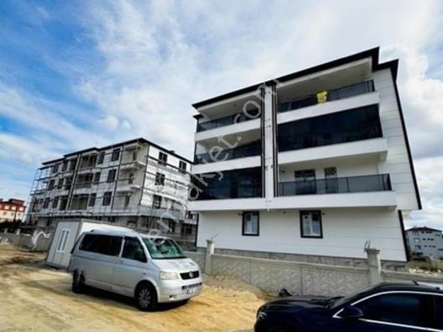 Ergene Cumhuriyet Mah. Site İçi Geniş 2+1