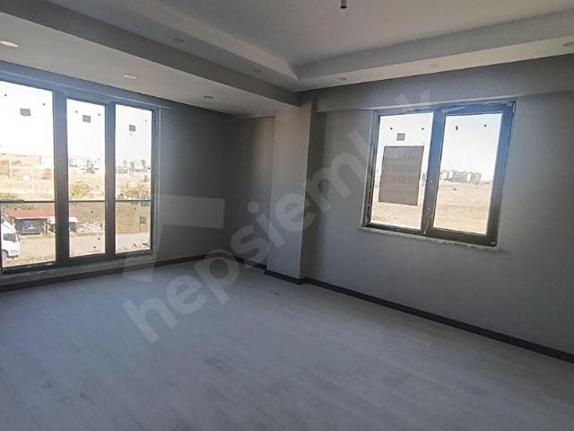ERGENE MARMARACIK MAHALLESİNDE 2+1 ARA KAT SATILIK DAİRE