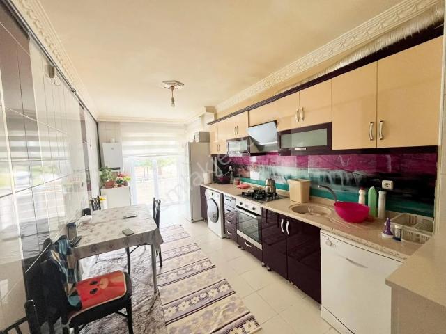 Ergenekon Okulu Yaknı Sitede 4 Kat Konumlu Ebeveyn Banyolu 130m²