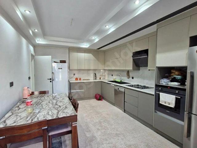 ERGENEKON MAHALLESİNDE 140m2 3+1 SATILIK DAİRE