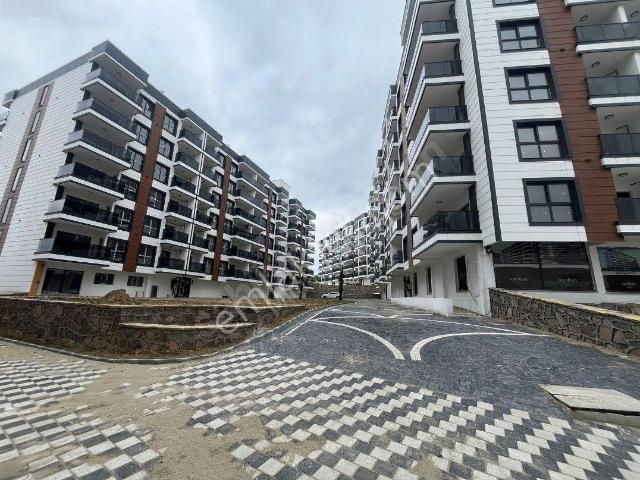 Ergenekon Mahallesi Pavılıon Sitesi İçerisinde Satılık 2+1