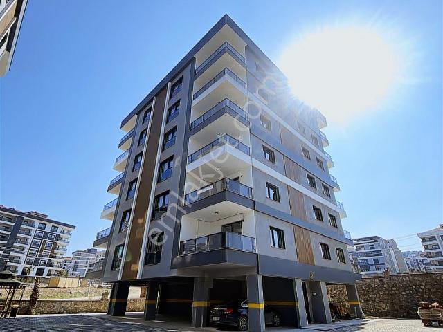Ergenekon Mahallesi Site İçerisinde Ara Kat Sıfır Daire