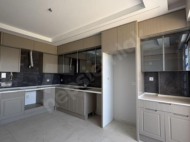 Ergenekon mahallesinde lüks 2+1 100m2 satılık daire