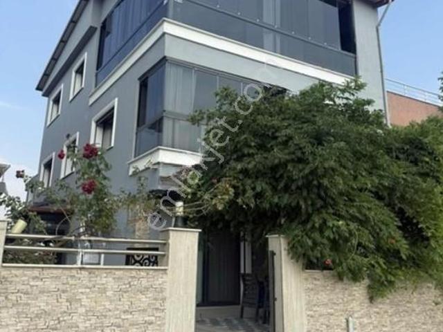 Ergenekon Mahallesin'de Satılık Güncel Villa