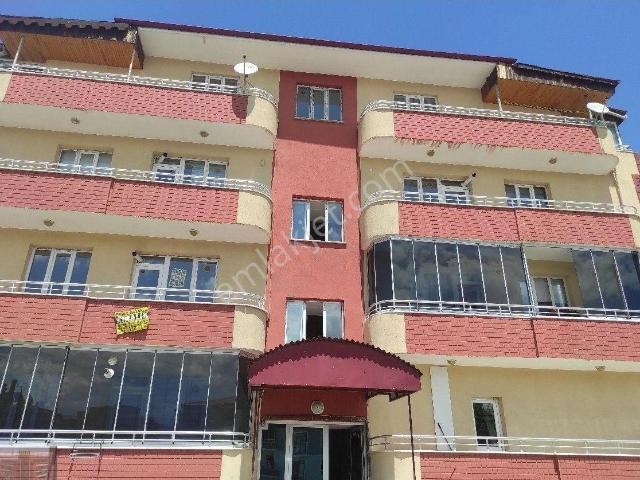 Ergenekon Mahallesi'nde Teras Kat 1+1.kiraliktir