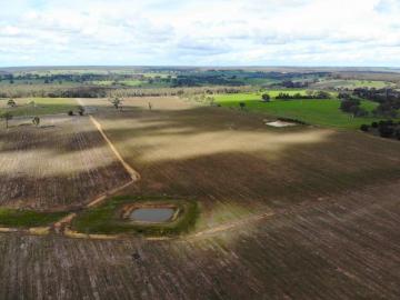 Land to rent in Victoria
