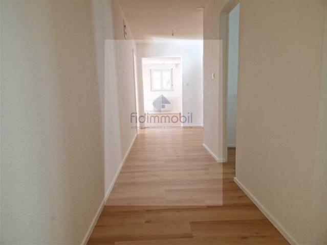 Wunderschöne 4,5 Zimmerwohnung mit Garten und Ankleideraum