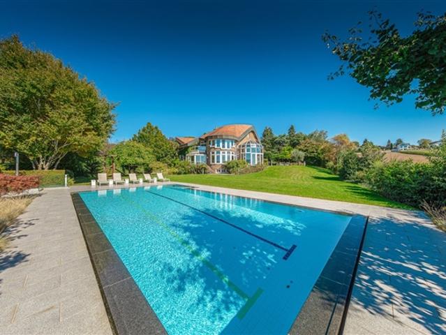 Erhabene, von Architekten entworfene Villa am Stadtrand von Lausanne