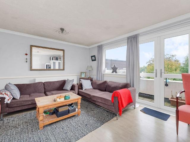 Ericcson Close, London SW18, 3 bed flat to rent, £2,750 pcm | PrimeLocation