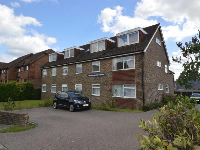 Eridge Road, Crowborough TN6, 2 bed flat to rent, £1,250 pcm | PrimeLocation