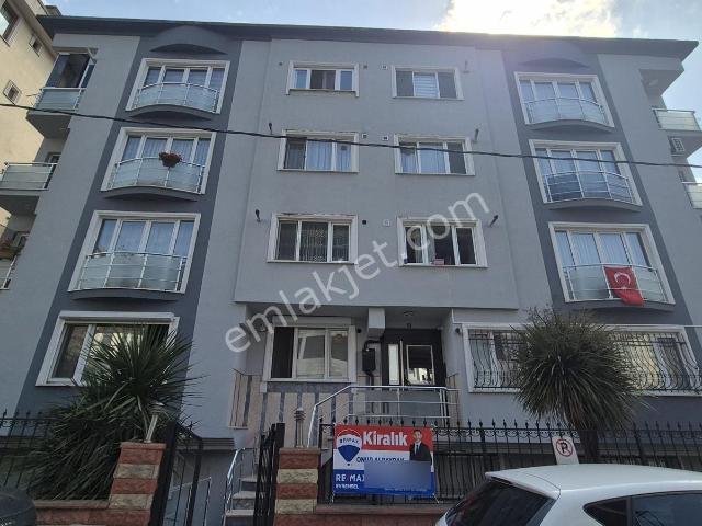 Şerifali Mahallesinde Kiralık Eşyalı 80 M2 2+1 Daire.