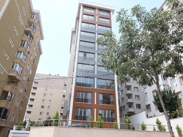 Şerifali Ataşehire Yakın Konumda Genç Bina Harika 2+1 Daire