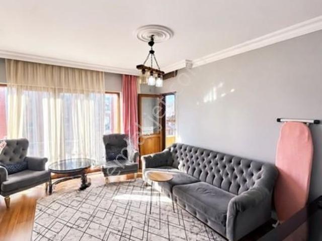 Şerifalide Full Eşyalı 3+1 | 120 M² Net | 2 Banyo | Balkon Daire