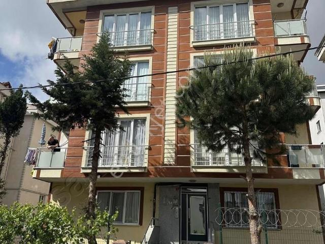 Şerifali'de Kiralık Yenilenmiş 3+1 Çatı Katı