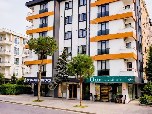Şerifali'de Harika Konumda | 3 Yaşında | 2+1 Lüks Daire