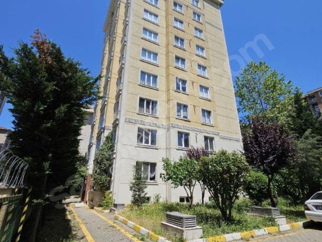 Şerifali'nin En Güzel Binalarından Y.giriş Bakımlı 3+1