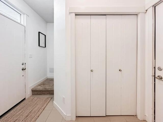 Erin Ridge Townhouse for Rent – Live Near Nature, Walk to School & Shops