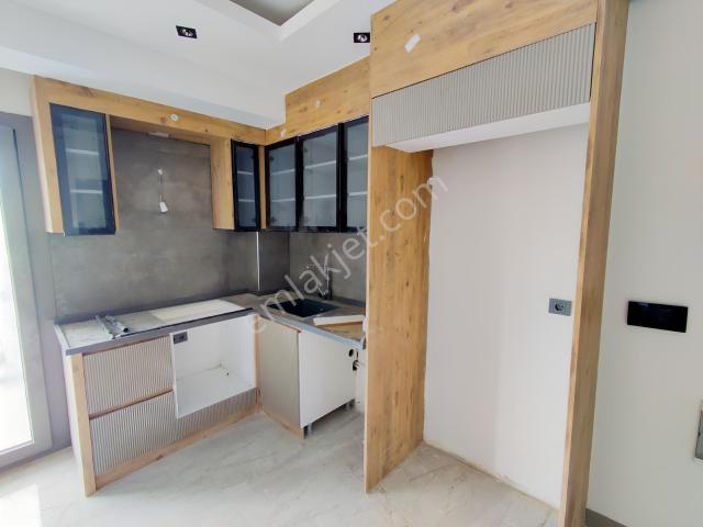 Erkuş Gayrimenkul'den Akkonak Fatih Cad Üzeri 2+1 Sıfır Daire