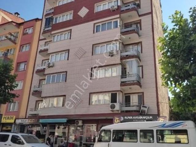 Erkuş Gayrimenkul'den Halk Caddesinde 3+1 Kiralık Daire