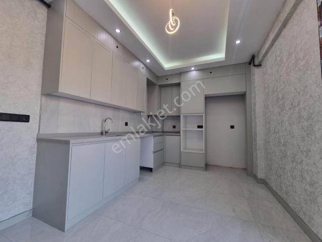 Erkuş Tan Şemiklerde Geniş Ebeveyn Banyolu Geniş Balkonlu 2+1