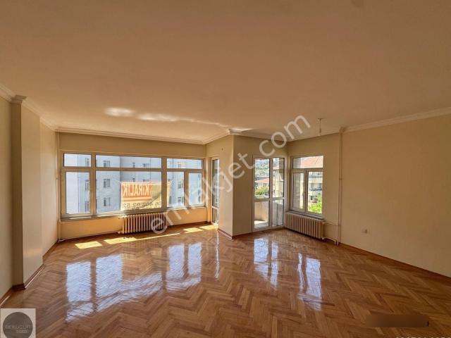 Erkutun'dan, Birkent Sitesi'nde, Zorlu Center'a Yakın, Kısmi Boğaz Manzaralı, 3+1 Kiralık Daire