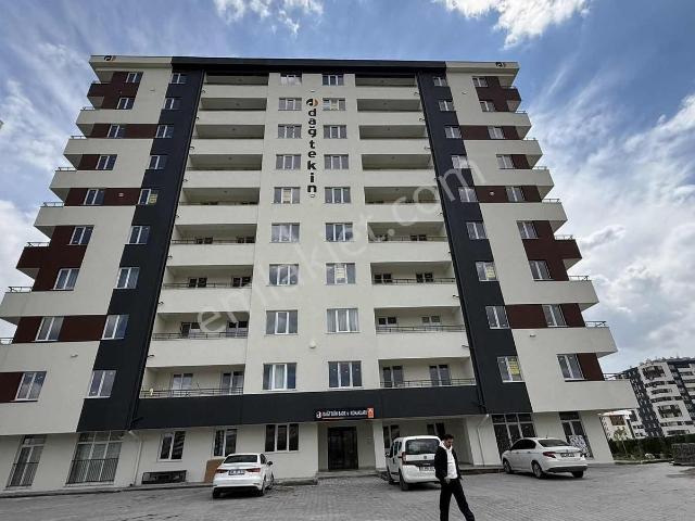 Erkılet Camikebir Mah. Kiralık 2+1 Ayrı Mutfak