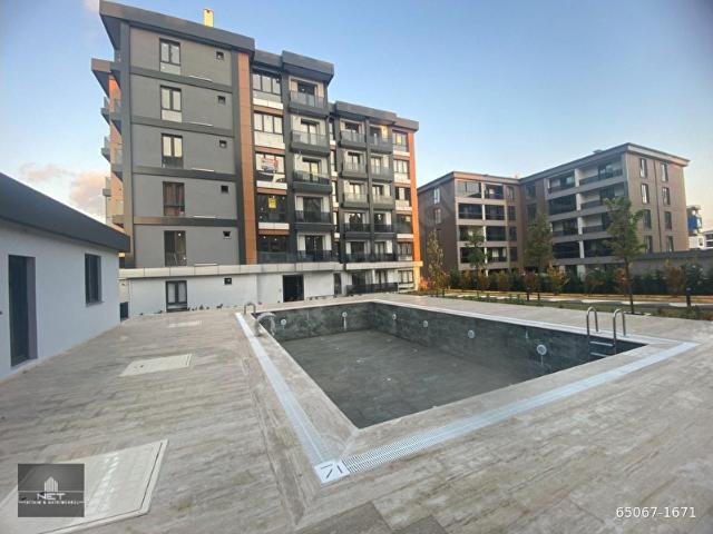 ÇERKEZKÖY TEPE' DE SİTE İÇİ 1+1 SIFIR ARA KAT KİRALIK DAİRE