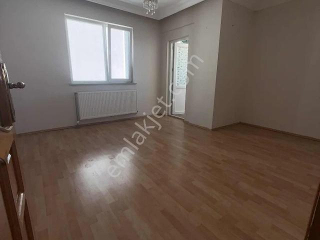 Çerkezköy Bağlık Mahallesinde 3+1 Kiralık Son Kat