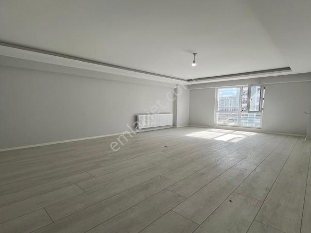 Çerkezköy Center Avm Narin Caddesi Bölges Havuzlu Site İçi Lüx