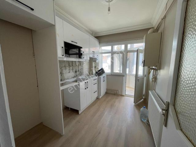 Çerkezköy Fevzipaşa Mah Güveniş Cad Kiralık 2+1