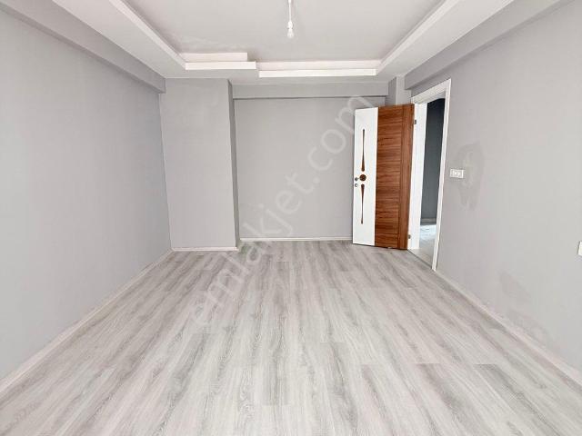 Çerkezköy İstasyon Mah Okullar Ve Hızlı Tren Yakını Kiralık 2+1