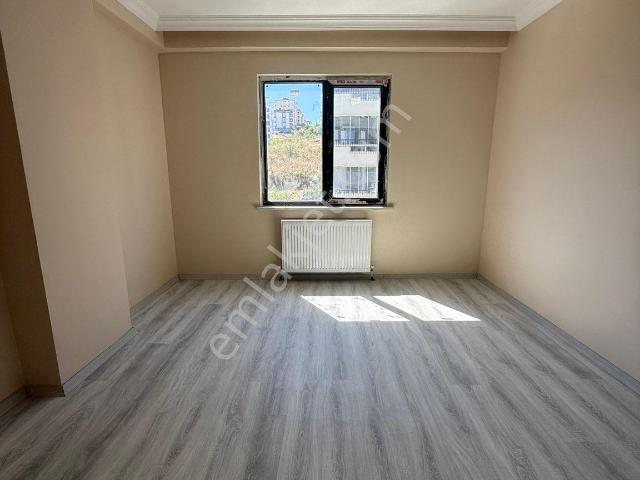 Çerkezköy İstasyon Mah Satılık 2+1 Okullar Dibi Ön Cephe Daire