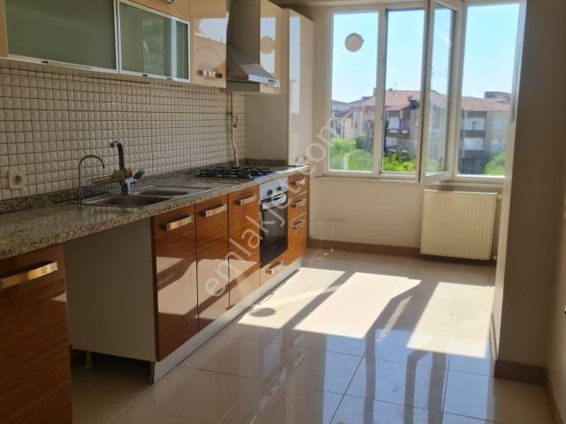 Çerkezköy İstasyon Mahallesi Kiralık 2+1 Geniş Daire