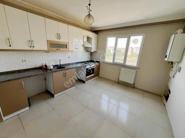 Çerkezköy İstasyon Mahallesi'nde Kiralık Geniş 3 + 1 Daire