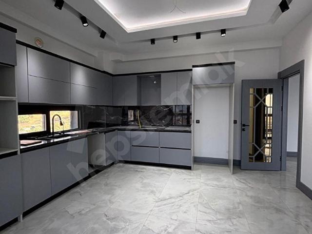 ERKİLETTE 1350 M2 ARSADA PEYZAJI YAPILMIŞ 9+2 VİLLA
