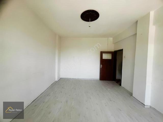 Erkilet Osmangazi Kayseri Gross Karşısı 3+1 Kombili Kiralıkdaire