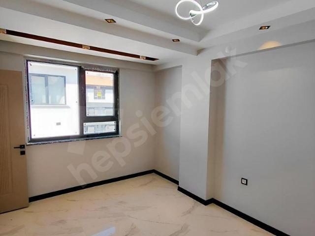 ERKOÇ GAYRİMENKULDEN ÇAMLICA M.H YATIRIMLIK SIFIR 2+0 DAİRE