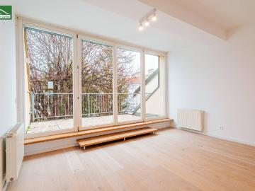 Hochwertige Dachgeschoss Wohnung mit Terrasse nahe U6 und Währinger Park!