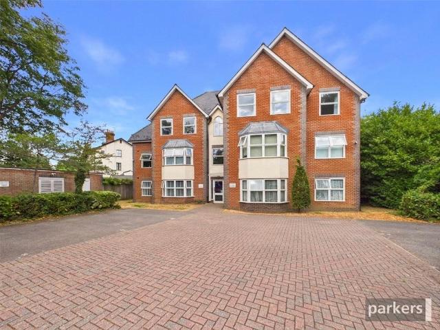 Erleigh Road, Berkshire RG1 2 bed apartment to rent £1,450 pcm £335 pw