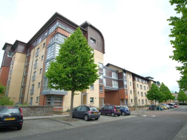 Errol Gardens, Gorbals, Glasgow G5, 2 bed flat to rent, £1,100 pcm | PrimeLocation