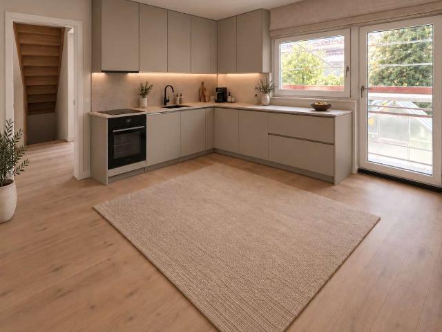 Erstbezug: 3 Zi. + 2 Zusatzräume, 96+30 m², Balkon, Garten, Carport