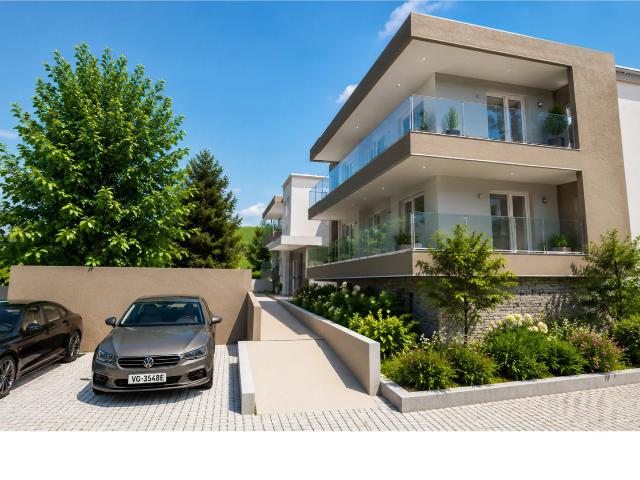 ERSTBEZUG! 3 ZIMMER PÄRCHENWOHNUNG MIT BALKON