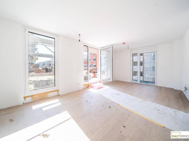 Erstbezug* 3 Zimmer Wohnung im 3. OG mit 100qm Freifläche! Beziehbar ab Oktober