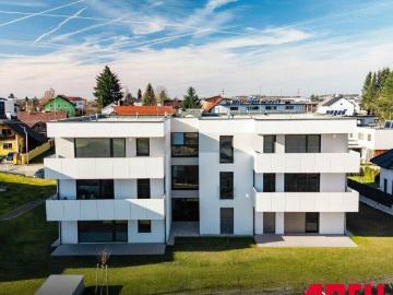 ERSTBEZUG 3 ZIMMER WOHNUNG MIT GROSSBALKON
