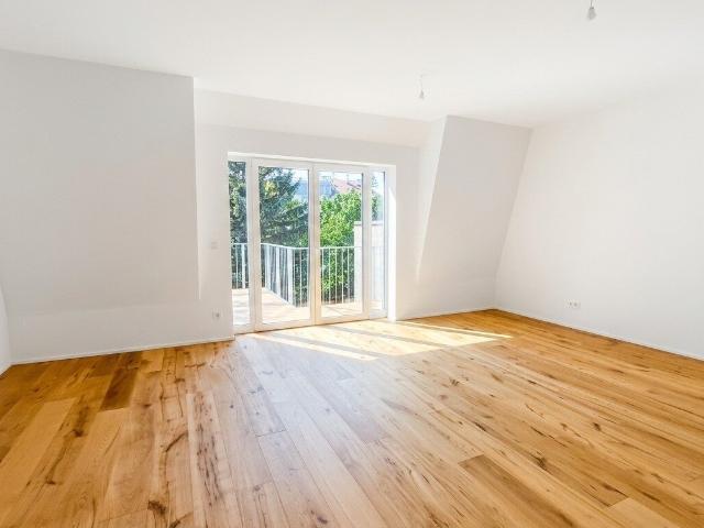ERSTBEZUG! 3 ZIMMER WOHNUNG MIT WESTBALKON IM DACHGESCHOSS