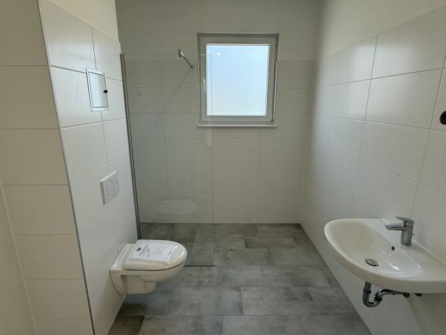 Erstbezug | 19M2 Balkon | 74M2 Wohnfläche | 2x Tg Parkplatz | 3 Schlafzimmer
