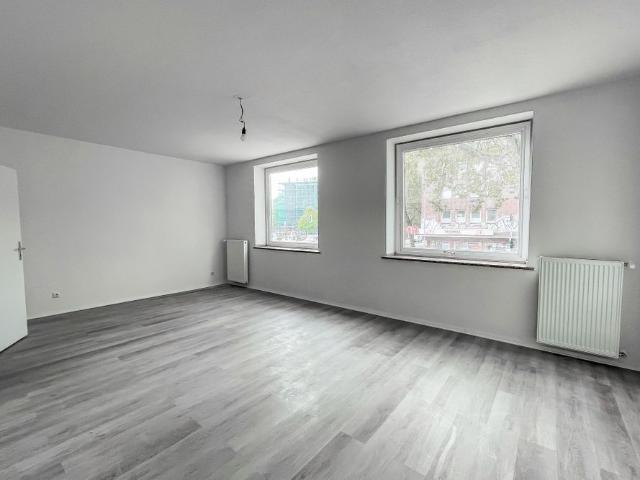 ERSTBEZUG – 1 Zimmer – Aufzug – Bermudadreieck / Schauspielhaus