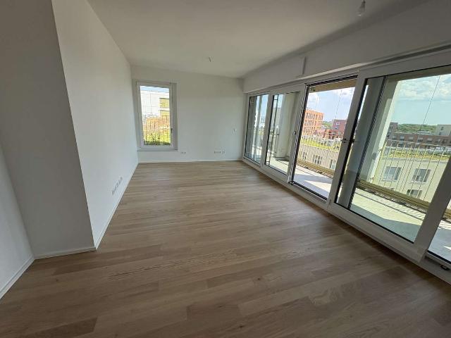 Erstbezug 2 Zimmer Wohnung mit großzügiger Loggia